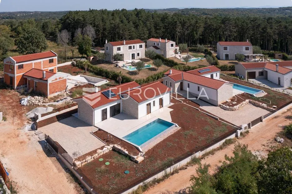 istra, majkusi, luksuzna novogradnja s bazenom na parceli od 868 m² - slika 37