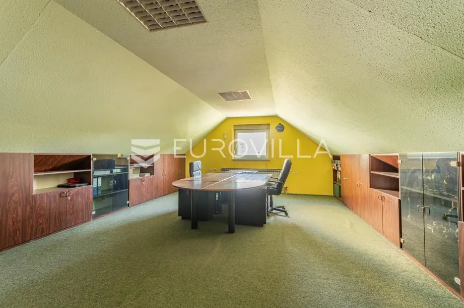 varaždin, centar, poslovna zgrada površine 240 m² - slika 5