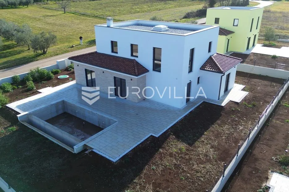 istra, poreč, prekrasna kuća s kamenim detaljima - slika 4