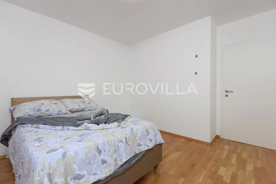 rijeka, draga, moderan trosoban stan od 82 m² sa sunčanim balkonom i sjenovitom terasom - slika 11