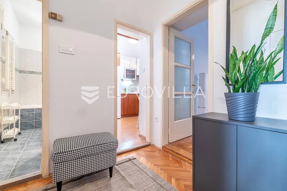 zagreb, medvešćak prekrasan trosoban stan 75 m² - slika 8