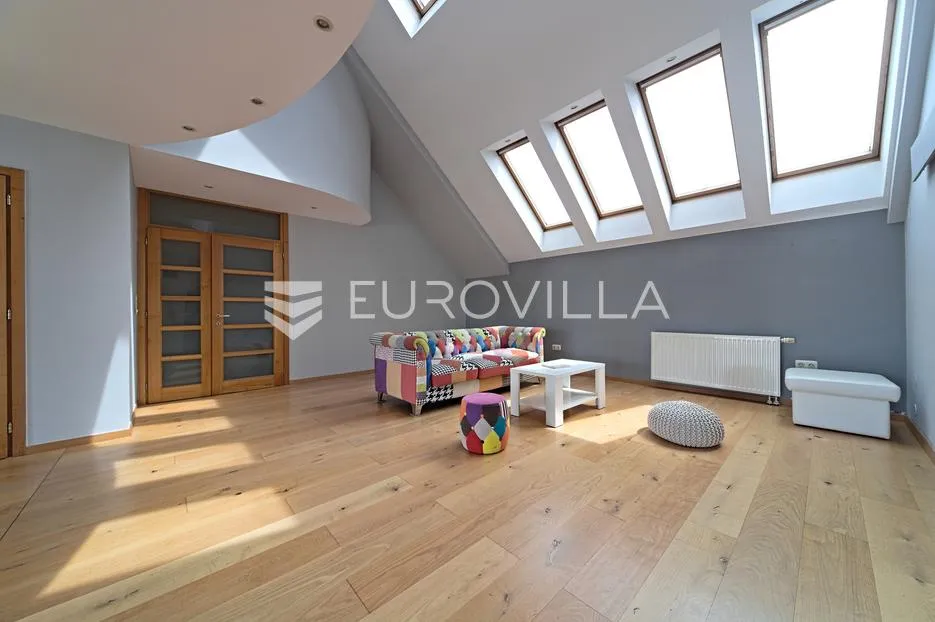 osijek, gornji grad, najam, dvoetažni stan uredi 243 m² zatvorenog prostora - slika 21