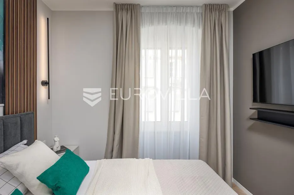 rijeka, centar, novouređen luksuzan stan 100 m² s tri apartmana - slika 21