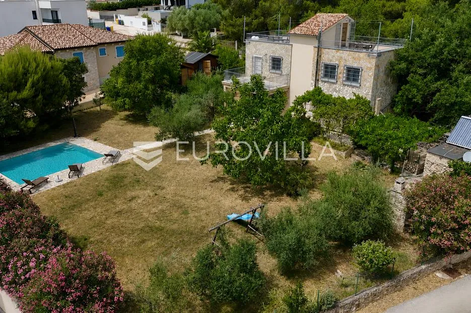 medulin, kuća s bazenom, dvije krovne terase i panoramskim pogledom na more - slika 19