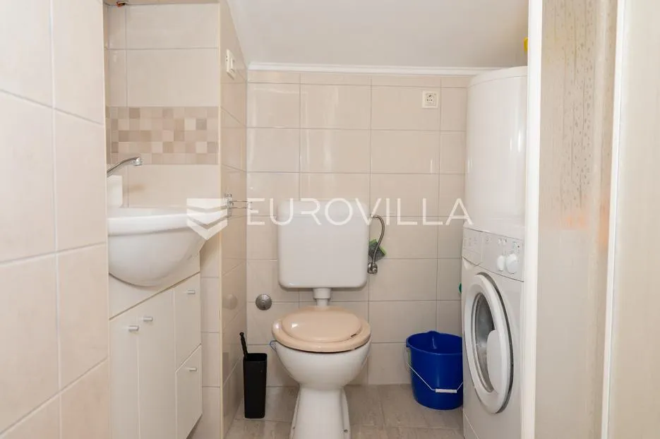 rijeka, centar, uređen trosoban stan 52 m² u blizini svih sadržaja - slika 13