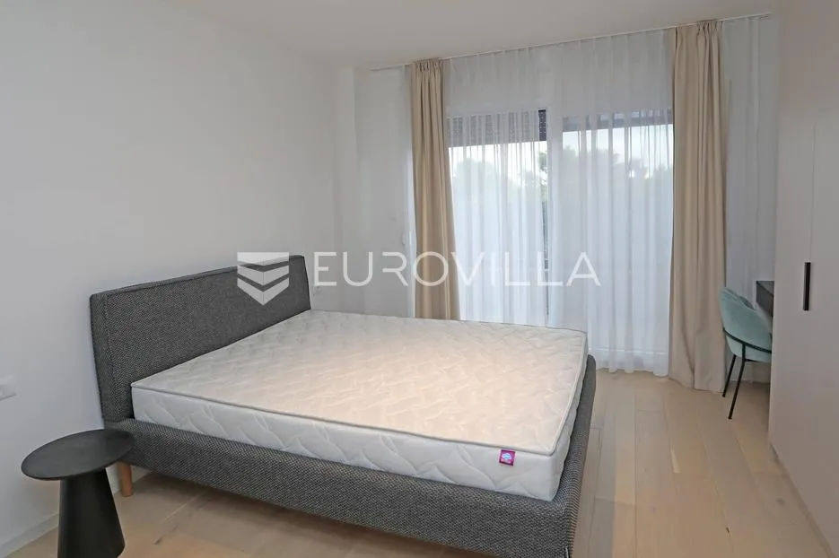 istra, pula, luksuzni penthaus 162 m² s pogledom more na top lokaciji - slika 26