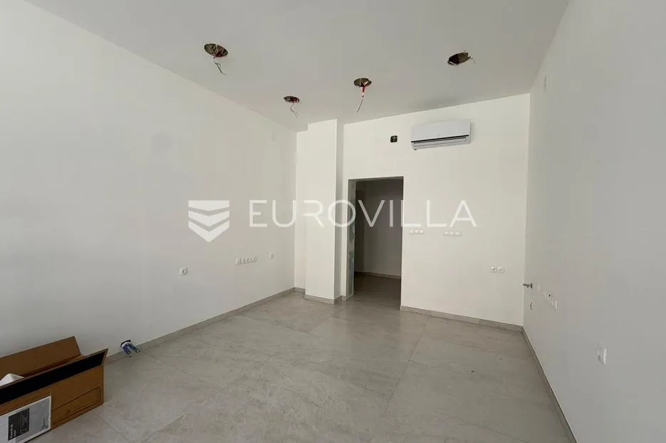 đakovo, korzo, potpuno adaptirani ulični poslovni prostor, 35 m² - slika 3