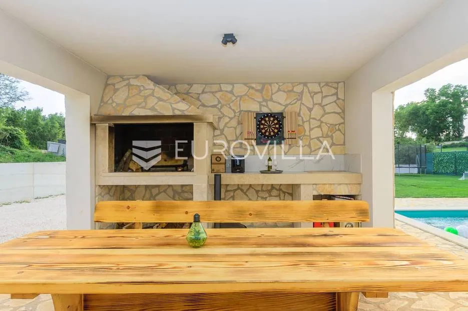 istra, juršići - prekrasna i moderna kuća 243 m2, bazen 40 m2, jacuzzi - slika 19
