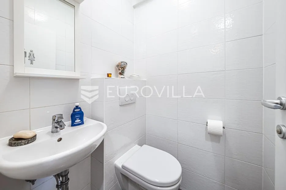 zagreb, špansko, predivan trosoban stan 69 m² - slika 14