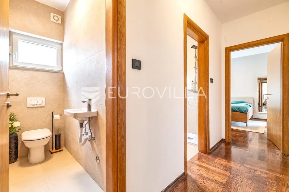 zagreb, bukovac, trosoban stan, vrt, terasa plus dva parkirna mjesta 119 m² - slika 6