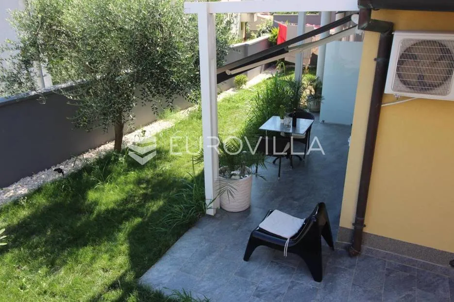 pješčana uvala, vila sa 7 apartmana s pogledom na more, 200 m od plaže - slika 4