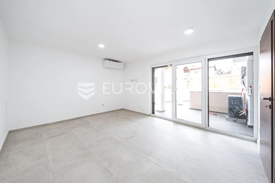 zagreb, srednjaci, novoadaptiran četverosoban stan, neto površine 76 m² - slika 2