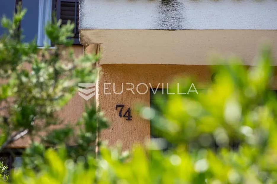 otok krk, gostinjac, šarmantna kuća 180 m² - slika 1