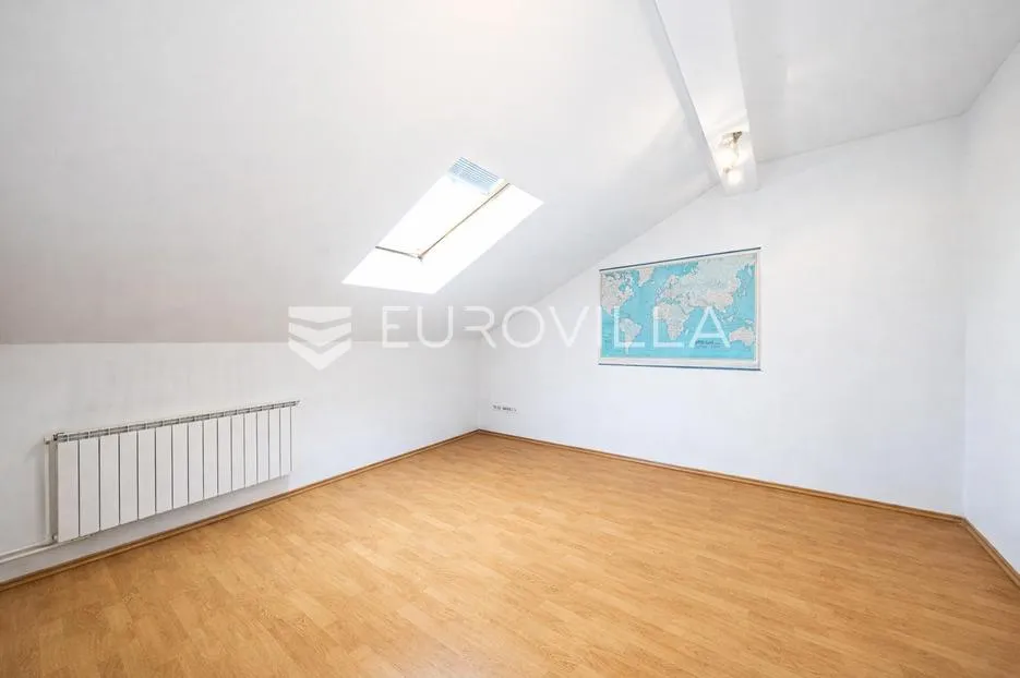 samobor, funkcionalan trosoban stan 95 m² sa vanjskim parkirnim mjestom - slika 5