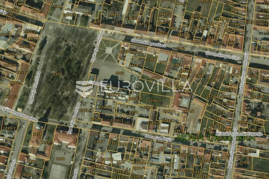 Nova Gradiška, Centar, građevinsko zemljište 987 m²