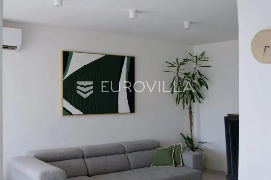 zadar, brodarica, novouređen dvosoban stan na izvrsnoj lokaciji - slika 9