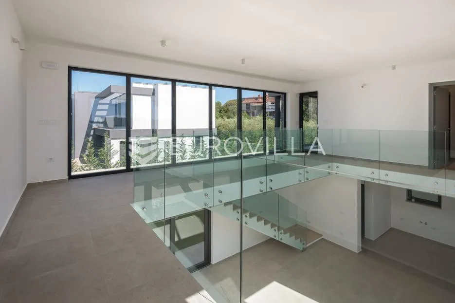 istra, pomer, unikatna, moderna villa 20 m od mora 417 m² - slika 71