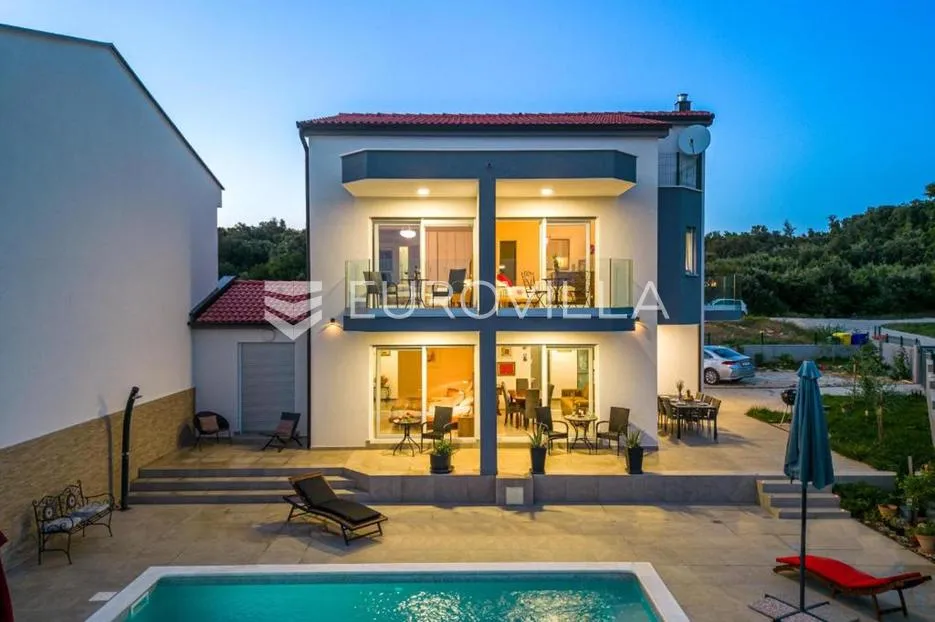 istra, duga uvala, vila s bazenom i pogledom na more - slika 22