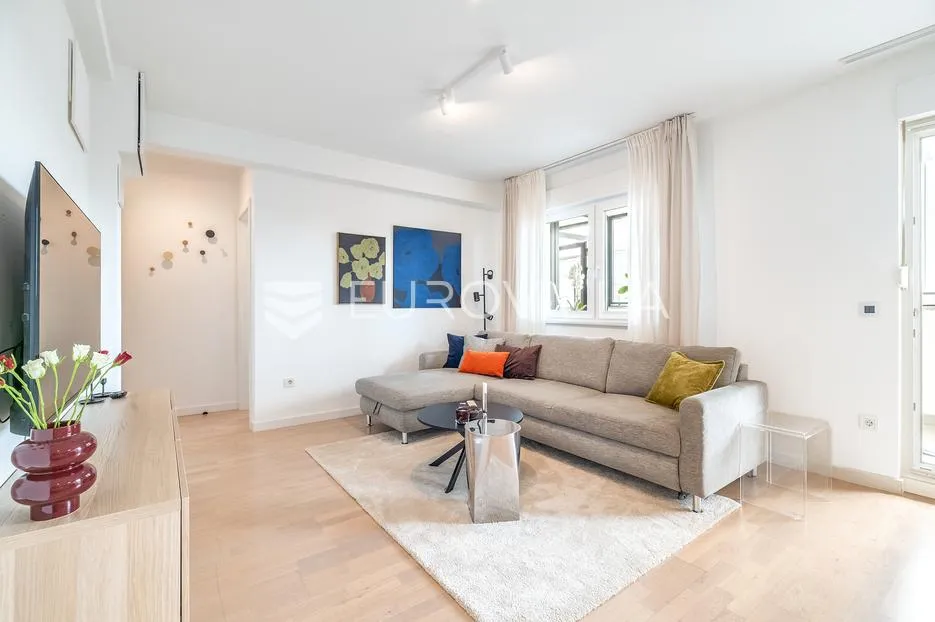 zagreb, trešnjevka, atraktivan dvosoban stan s garažnim parkirnim mjestom, 55 m² - slika 2