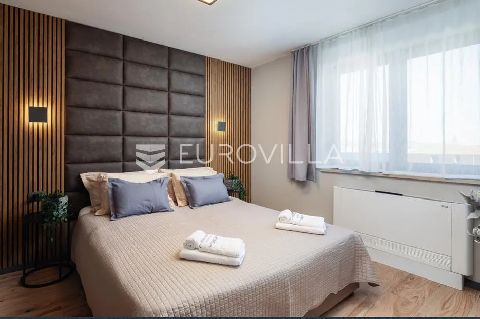 pag prekrasna villa sa pogledom na more 350 m² na 200 metara od mora - slika 27