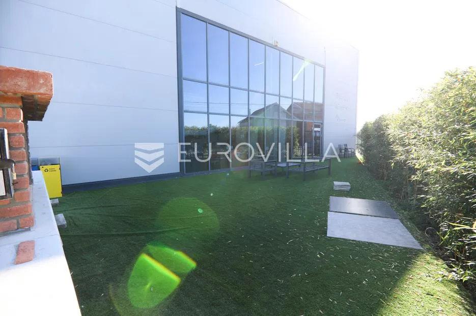 osijek, prodaja najam poslovni kompleks, 2.100 m² na zemljištu od 4200 m² - slika 22