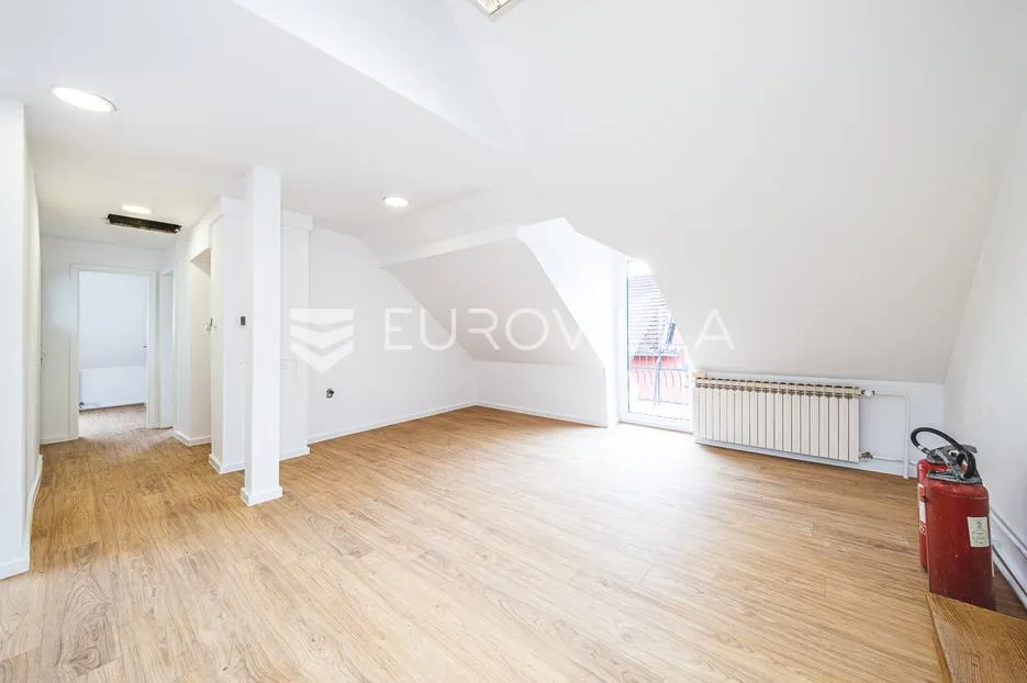 zagreb, maksimir, sermageova, dvoetažni poslovni prostor uredske namjene 380 m² - slika 22