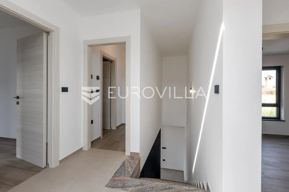 medulin, kvalitetna i moderna duplex kuća b, s grijanim bazenom 30 m² i garažom, 146 m² - slika 10