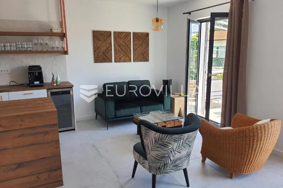 lovran, predivna kuća s tri apartmana 50 m od mora - slika 9