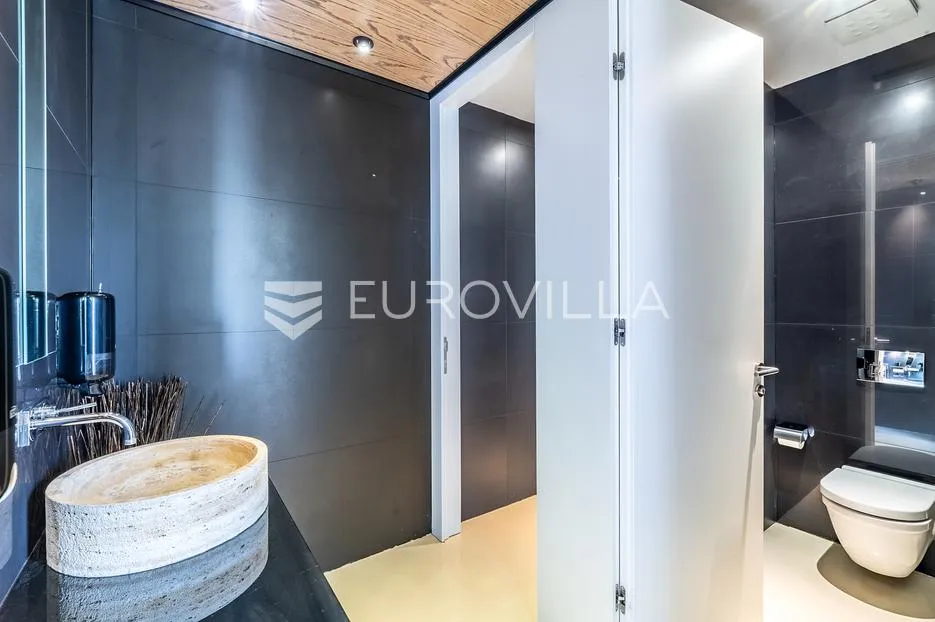 zagreb, radnička, poslovni prostor 147 m² na 1. katu stambeno poslovne zgrade - slika 9