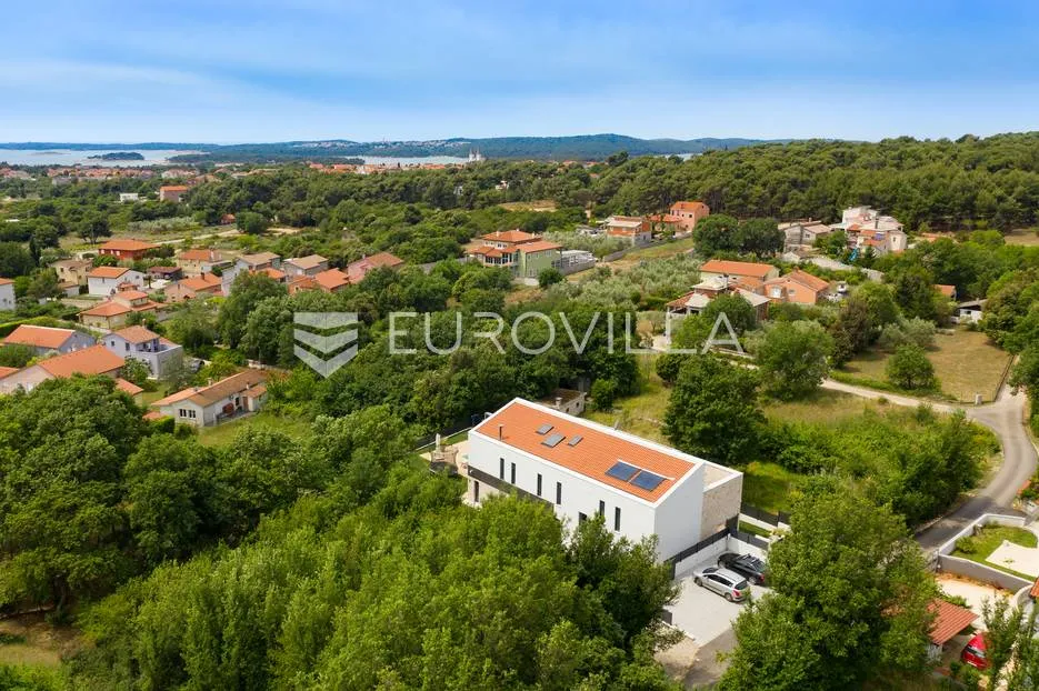 istra, ližnjan, arhitektonski biser s grijanim bazenom na top lokaciji - slika 40
