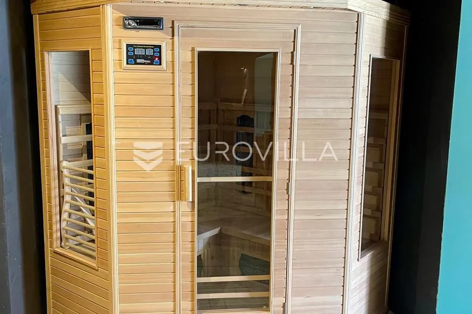 ogulin, zagorje, kuća 350 m², novouređena - slika 7