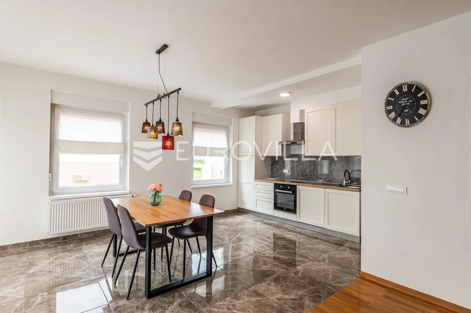 varaždin, centar, moderan stan površine 180,46 m² - slika 3