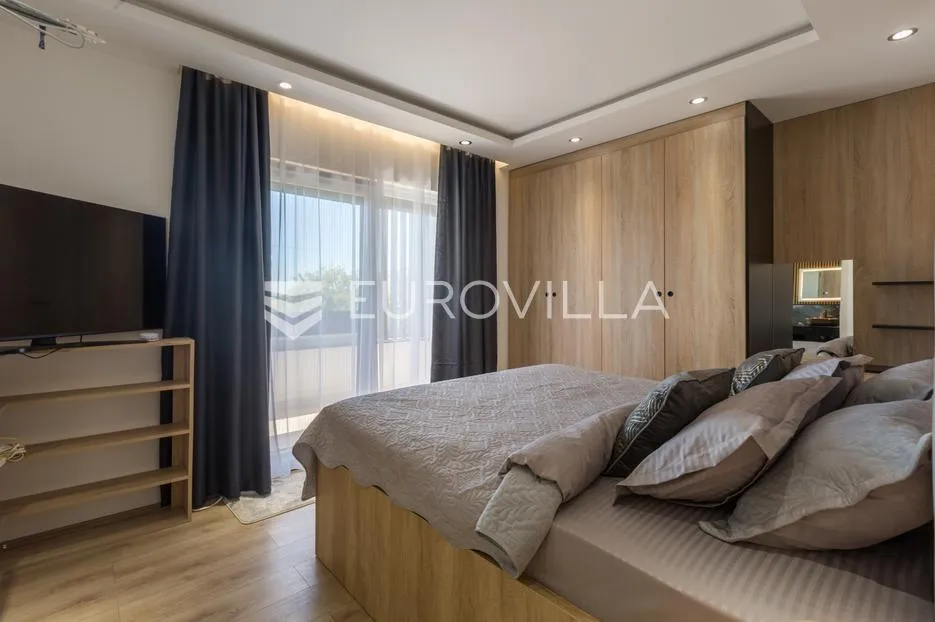 istra, medulin, moderna elegantna vila 200 m² blizu mora i plaža - slika 25