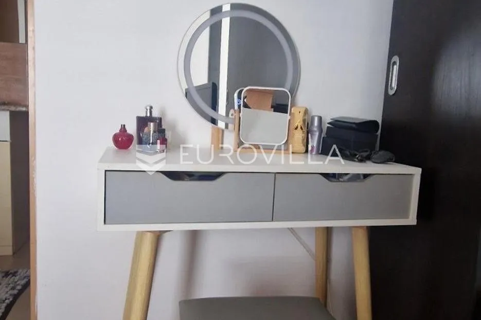 ližnjan, šišan - kuća na tri etaže u srcu šišana - slika 14