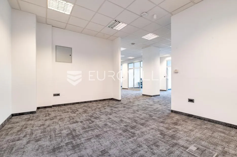 zagreb, radnička, središte poslovne zone, poslovni prostor 191 m² na 1. katu poslovne zgrade - slika 9