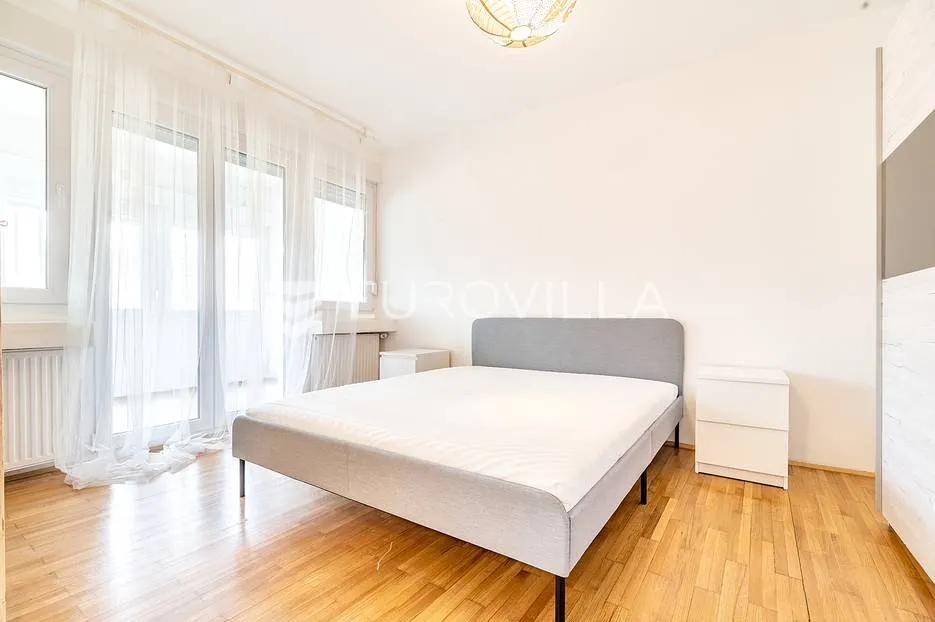 zagreb, medveščak, radićevo šetalište prekrasan trosoban stan 90 m² - slika 4