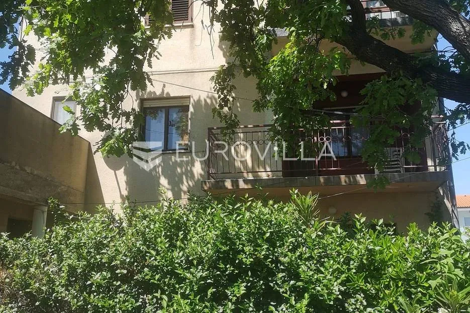 medulin, velika samostojeća kuća na okućnici od 550 m2 - slika 6