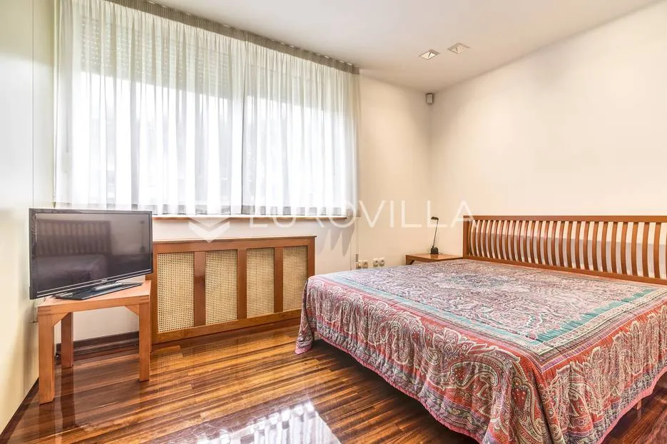 zagreb, mlinovi, luksuzna vila 860 m² na zemljištu 2600 m² - slika 19