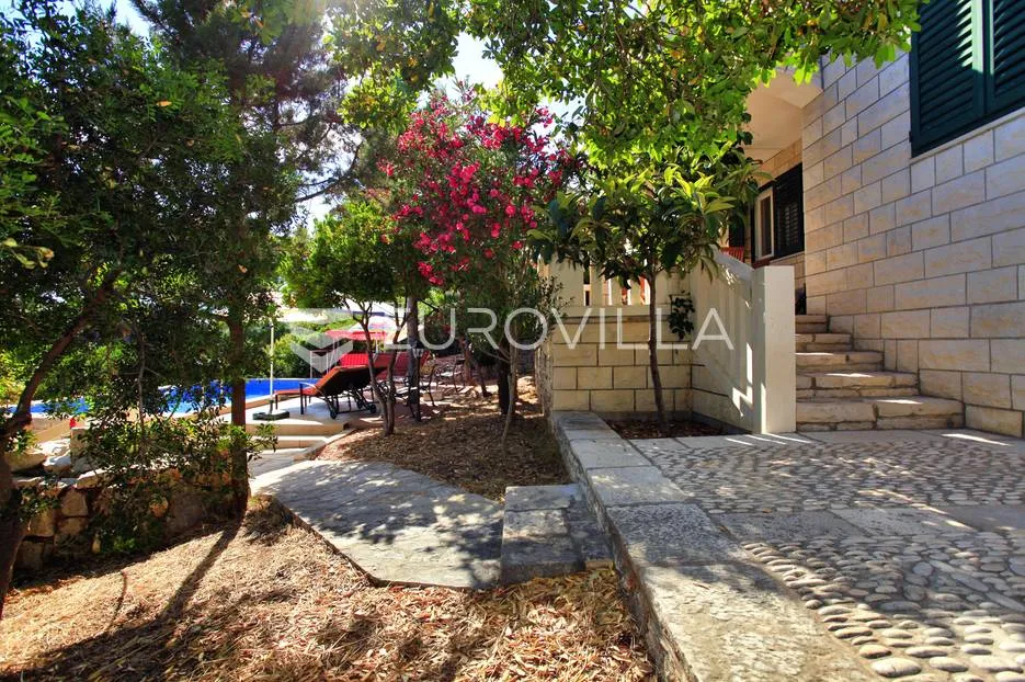 korčula, lijepa dalmatinska kuća uz more s bazenom - slika 18