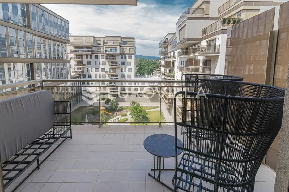 bundek centar kompaktan stan za najam 40 m², lift, garažno mjesto - slika 10
