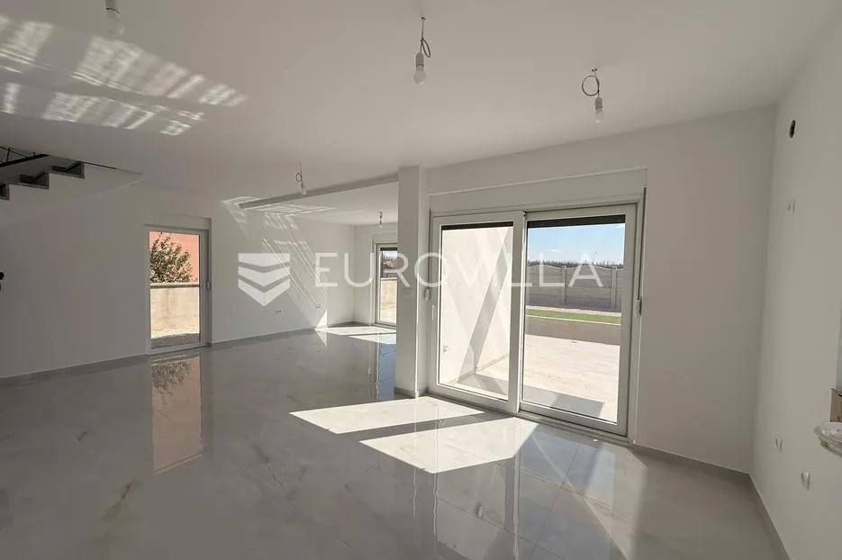zadar, privlaka, ekskluzivna višetažna vila u privlaci s bazenom - slika 29