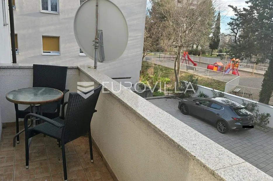 vojak, uređen stan 49,65 m², 2 balkona i spremištem, blizina kampusa - slika 7