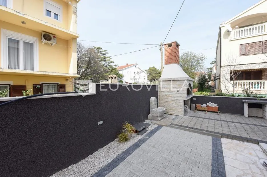 zadar, diklo, dvosoban stan s vrtom, jacuzzijem i krovnom terasom - slika 27
