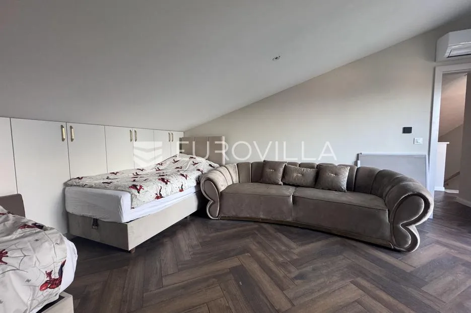 istra, rovinj, luksuzni stan 130m2 s 4 spavaće sobe na 2. katu novogradnje - najam do 1.6. - slika 14