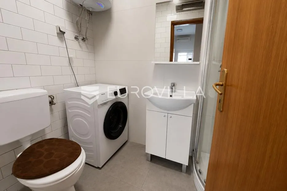 đakovo, centar, stan u kući 61 m² - slika 6