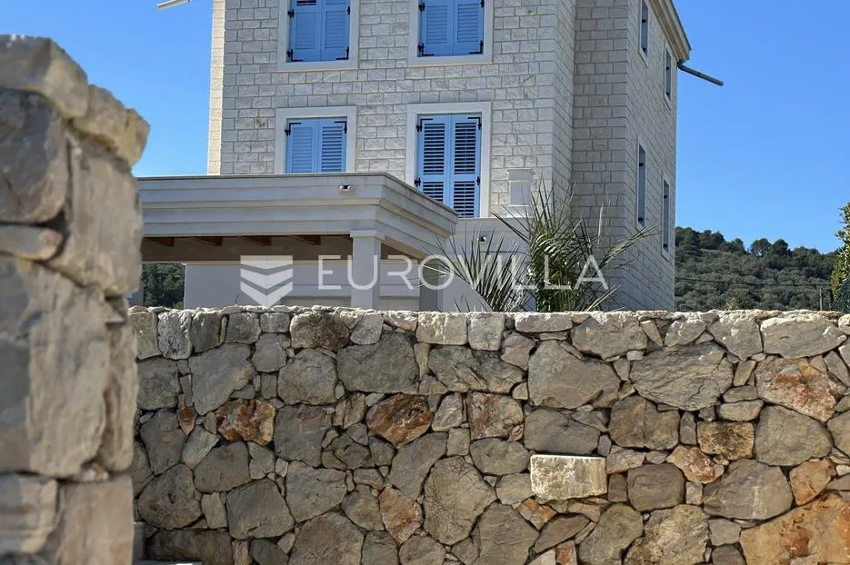 otok pašman, dobropoljana, klasična kamena vila u prvom redu do mora - slika 9