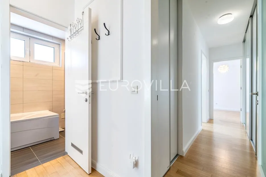 zagreb, park maksimir, odličan trosoban stan 79 m², parking, spremište - slika 7