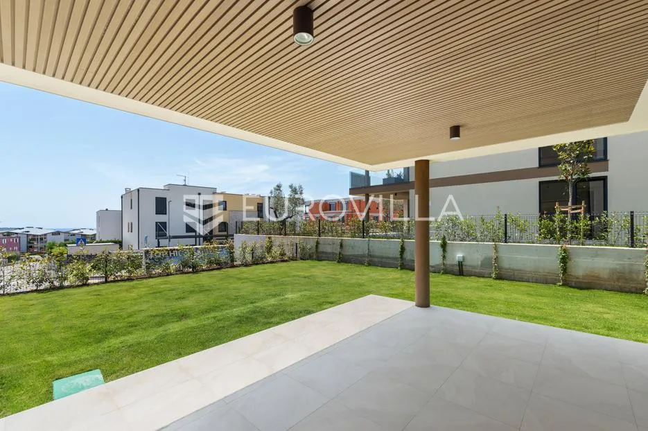 istra, novigrad, stan s dvije spavaće sobe s vrtom u prizemlju 138 m² 2 parkinga - slika 13