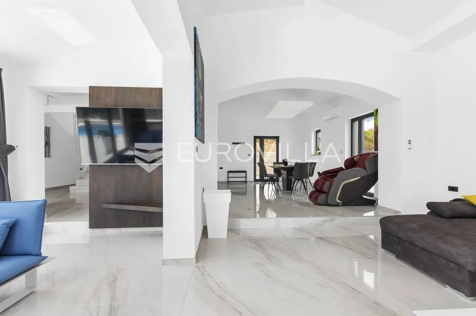 istra, vrh, villa s predivnim panoramskim pogledom - slika 6