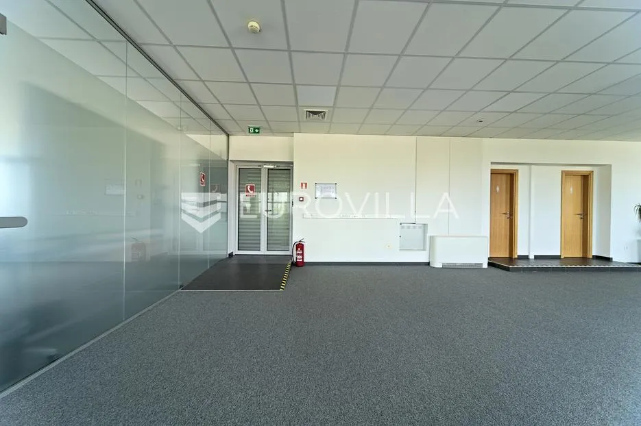 osijek, centar, uređen poslovni ured za najam, 374 m², novogradnja - slika 4